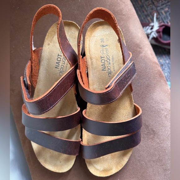Naot Sandals in size 38 (W7) NWOT Never Worn - Picture 3 of 6